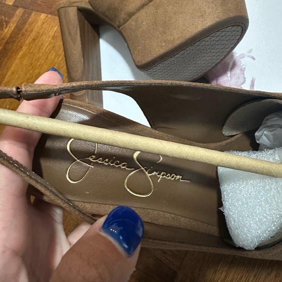 NWOT- Devalyn Slingback Platform Sandal Heeled. Size 8M in color Tobacco - Picture 3 of 12